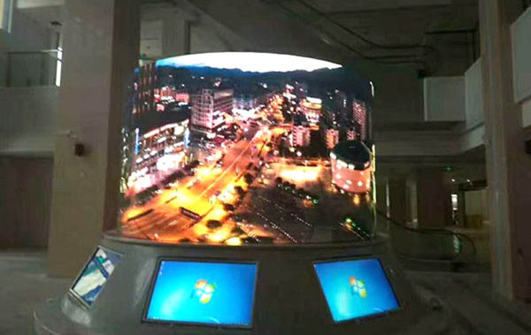 圓柱（zhù）形LED顯示屏P4